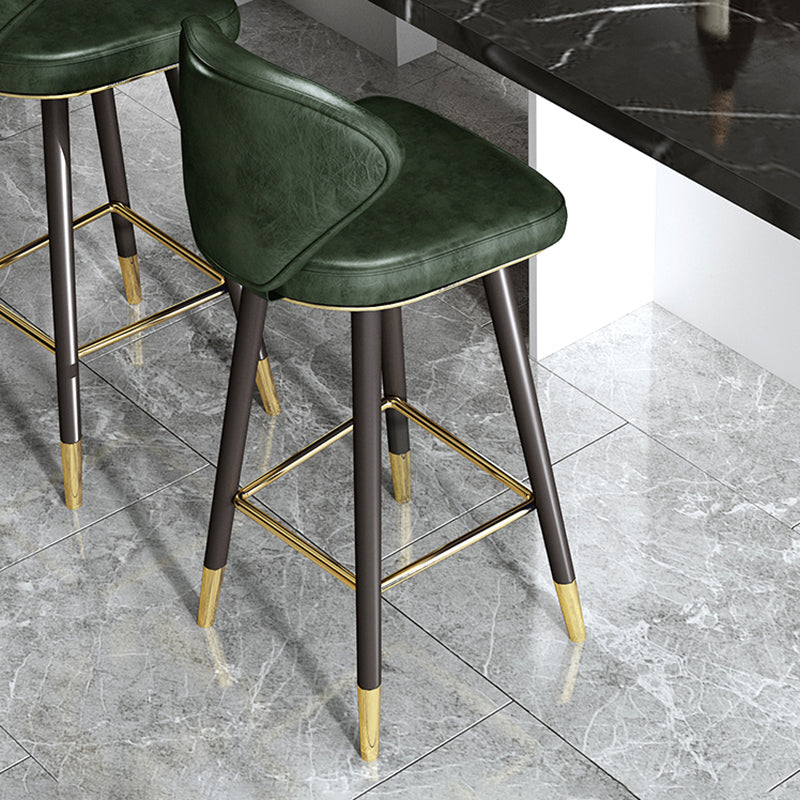 Scandinavian Swivel Leather Counter Stools Black Low Back Bar Stools with Footrest Green 1 Piece Clearhalo 'Bar Furniture' 'Bar Stools' 'bar_stools' 'furn' 'furn_bar_stools' 'furniture_bar_stools' 'Kitchen & Dining Furniture' 'kitchen&dining_furn' 'kitchen' 'kitchen_furn' Furniture' 4395655