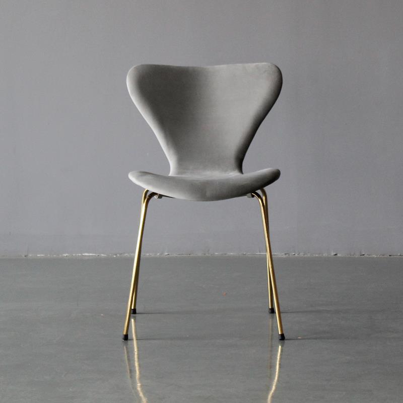Restaurant Scandinavian Velvet Side Chair Matte Finish Wingback Dining Chair Light Gray 1 Piece Brass Gold Clearhalo ' kitchen&dining_furn' 'Dining Chairs' 'Dining Tables & Seating' 'dining_chair' 'furn' 'furn_dining_chair' 'Furniture' 'furniture_dining_chair' 'Kitchen & Dining Furniture' 'kitchen' 4399871