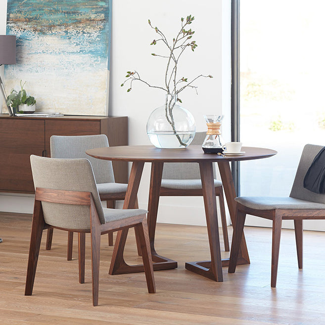Round Modern Dining Table Brown Solid Wood Table with Double Pedestal Base 35.4"L x 35.4"W x 29.5"H Clearhalo ' dining_table' 'Dining Tables & Seating' 'Dining Tables' 'Furniture' 'furniture_dining_table' 'Kitchen & Dining Furniture' 'kitchen&dining_furn' 'kitchen' 'kitchen_dining_table' 4400365