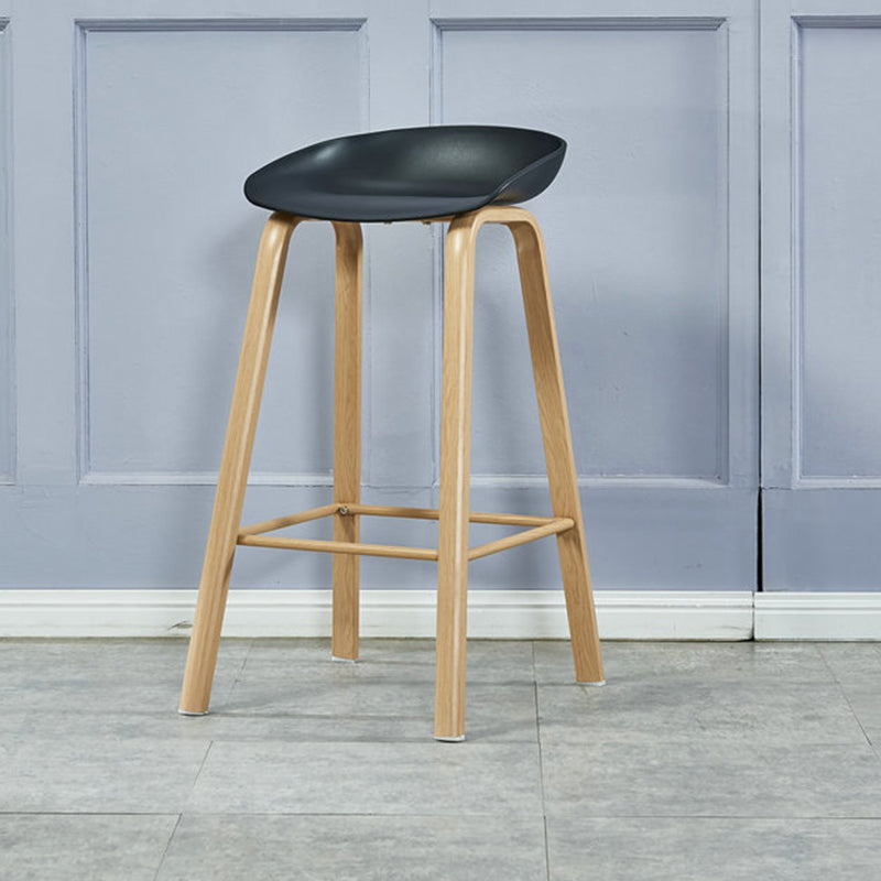 Iron Scandinavian Style Counter Stools Backless Bar Stools with Bucket Seat Black 1 Piece Clearhalo 'Bar Furniture' 'Bar Stools' 'bar_stools' 'furn' 'furn_bar_stools' 'furniture_bar_stools' 'Kitchen & Dining Furniture' 'kitchen&dining_furn' 'kitchen' 'kitchen_furn' Furniture' 4400641