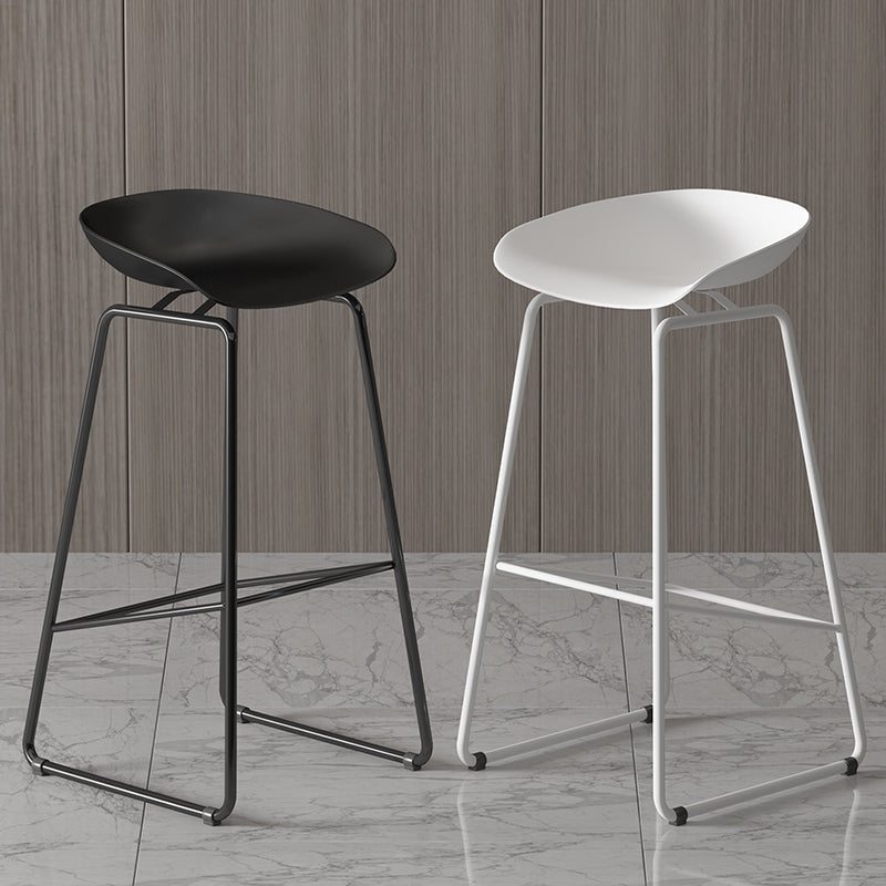 Scandinavian Style Bar-stool with Bucket Seat Counter Stool for Kitchen Bar Clearhalo 'Bar Furniture' 'Bar Stools' 'bar_stools' 'furn' 'furn_bar_stools' 'furniture_bar_stools' 'Kitchen & Dining Furniture' 'kitchen&dining_furn' 'kitchen' 'kitchen_furn' Furniture' 4400786