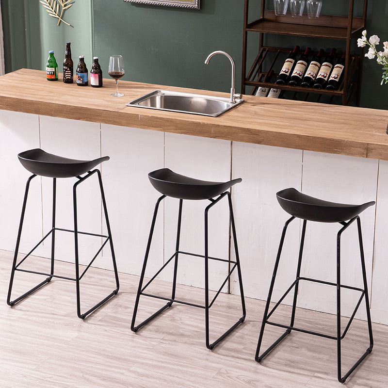 Scandinavian Style Bar-stool with Bucket Seat Counter Stool for Kitchen Bar Clearhalo 'Bar Furniture' 'Bar Stools' 'bar_stools' 'furn' 'furn_bar_stools' 'furniture_bar_stools' 'Kitchen & Dining Furniture' 'kitchen&dining_furn' 'kitchen' 'kitchen_furn' Furniture' 4400790