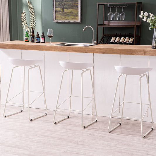 Scandinavian Style Bar-stool with Bucket Seat Counter Stool for Kitchen Bar Clearhalo 'Bar Furniture' 'Bar Stools' 'bar_stools' 'furn' 'furn_bar_stools' 'furniture_bar_stools' 'Kitchen & Dining Furniture' 'kitchen&dining_furn' 'kitchen' 'kitchen_furn' Furniture' 4400792