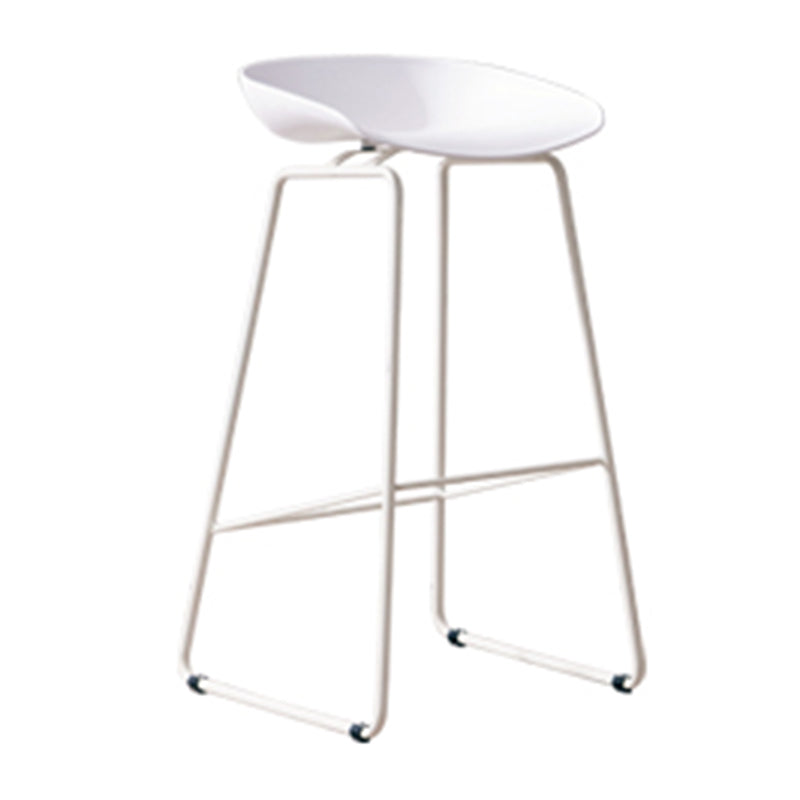 Scandinavian Style Bar-stool with Bucket Seat Counter Stool for Kitchen Bar White 1 Piece Clearhalo 'Bar Furniture' 'Bar Stools' 'bar_stools' 'furn' 'furn_bar_stools' 'furniture_bar_stools' 'Kitchen & Dining Furniture' 'kitchen&dining_furn' 'kitchen' 'kitchen_furn' Furniture' 4400800