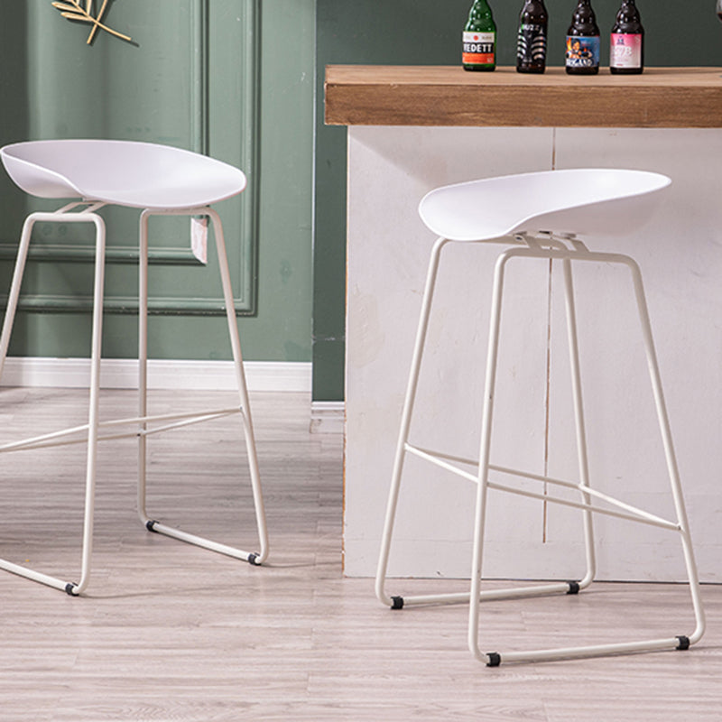 Scandinavian Style Bar-stool with Bucket Seat Counter Stool for Kitchen Bar Clearhalo 'Bar Furniture' 'Bar Stools' 'bar_stools' 'furn' 'furn_bar_stools' 'furniture_bar_stools' 'Kitchen & Dining Furniture' 'kitchen&dining_furn' 'kitchen' 'kitchen_furn' Furniture' 4400805