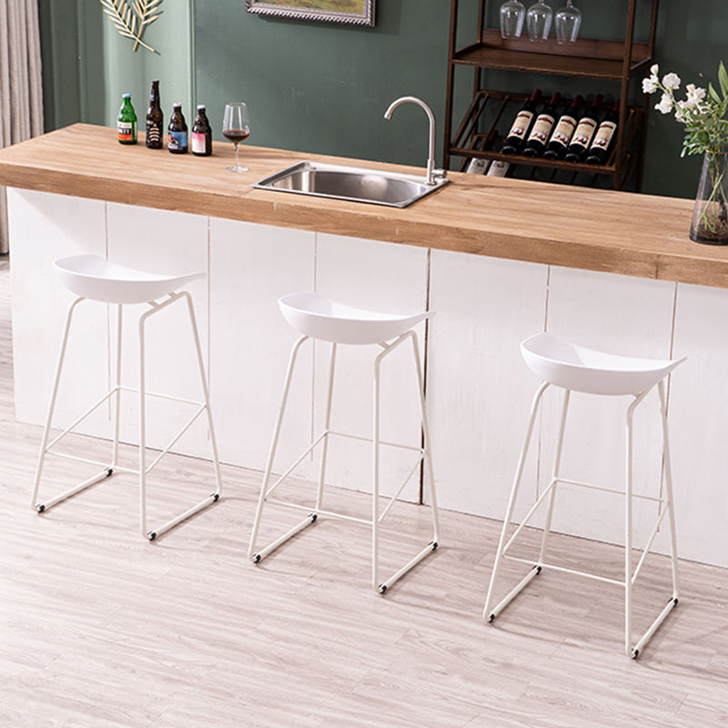 Scandinavian Style Bar-stool with Bucket Seat Counter Stool for Kitchen Bar Clearhalo 'Bar Furniture' 'Bar Stools' 'bar_stools' 'furn' 'furn_bar_stools' 'furniture_bar_stools' 'Kitchen & Dining Furniture' 'kitchen&dining_furn' 'kitchen' 'kitchen_furn' Furniture' 4400806