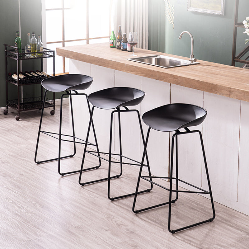 Scandinavian Style Bar-stool with Bucket Seat Counter Stool for Kitchen Bar Clearhalo 'Bar Furniture' 'Bar Stools' 'bar_stools' 'furn' 'furn_bar_stools' 'furniture_bar_stools' 'Kitchen & Dining Furniture' 'kitchen&dining_furn' 'kitchen' 'kitchen_furn' Furniture' 4400810