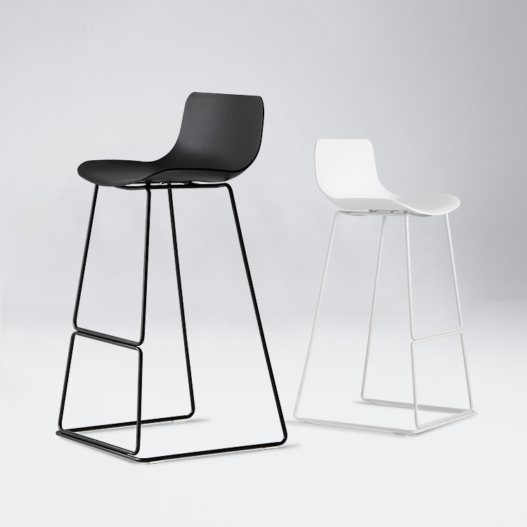 Modern Metal Plastic Bar Stools Indoor Barstool with Iron Legs and Low Back Clearhalo 'Bar Furniture' 'Bar Stools' 'bar_stools' 'furn' 'furn_bar_stools' 'furniture_bar_stools' 'Kitchen & Dining Furniture' 'kitchen&dining_furn' 'kitchen' 'kitchen_furn' Furniture' 4401178