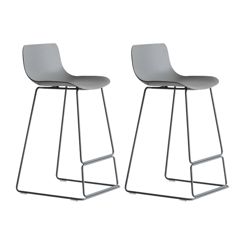 Modern Metal Plastic Bar Stools Indoor Barstool with Iron Legs and Low Back Grey 2 Piece Set Counter Stool(26"H) Clearhalo 'Bar Furniture' 'Bar Stools' 'bar_stools' 'furn' 'furn_bar_stools' 'furniture_bar_stools' 'Kitchen & Dining Furniture' 'kitchen&dining_furn' 'kitchen' 'kitchen_furn' Furniture' 4401181