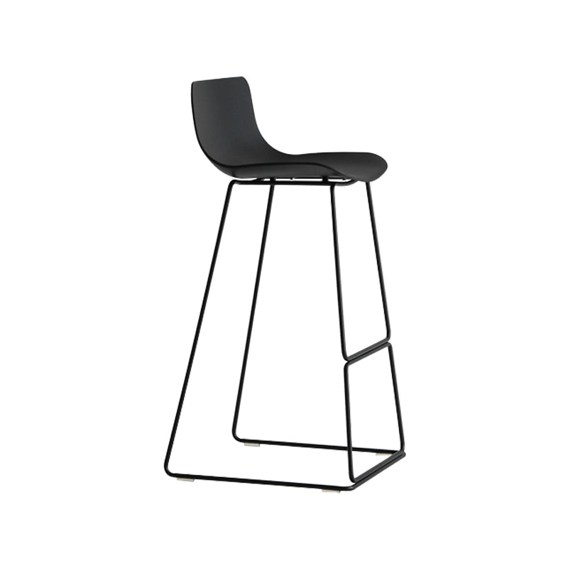Modern Metal Plastic Bar Stools Indoor Barstool with Iron Legs and Low Back Black 1 Piece Bar Stool(30"H) Clearhalo 'Bar Furniture' 'Bar Stools' 'bar_stools' 'furn' 'furn_bar_stools' 'furniture_bar_stools' 'Kitchen & Dining Furniture' 'kitchen&dining_furn' 'kitchen' 'kitchen_furn' Furniture' 4401199