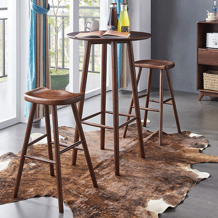 Round Shape Wood Top Counter Table 4 Legs Industrial Bar Table for Dining Room Clearhalo 'Bar Furniture' 'Bar Tables' 'bar_tables' 'furn' 'furn_bar_tables' 'Furniture' 'furniture_bar_tables' 'Kitchen & Dining Furniture' 4401454