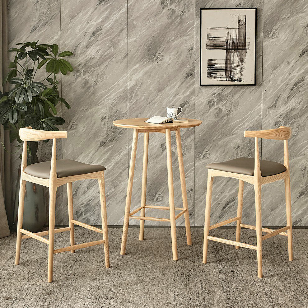 Round Shape Wood Top Counter Table 4 Legs Industrial Bar Table for Dining Room Clearhalo 'Bar Furniture' 'Bar Tables' 'bar_tables' 'furn' 'furn_bar_tables' 'Furniture' 'furniture_bar_tables' 'Kitchen & Dining Furniture' 4401457