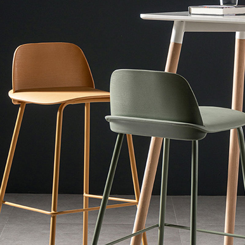 Modern Plastic Seats Macron Barstool Metal 4 Legs Bar Stool for Indoor, Set of 2 Clearhalo 'Bar Furniture' 'Bar Stools' 'bar_stools' 'furn' 'furn_bar_stools' 'furniture_bar_stools' 'Kitchen & Dining Furniture' 'kitchen&dining_furn' 'kitchen' 'kitchen_furn' Furniture' 4415879