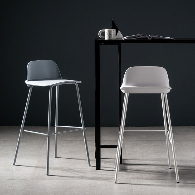 Modern Plastic Seats Macron Barstool Metal 4 Legs Bar Stool for Indoor, Set of 2 Clearhalo 'Bar Furniture' 'Bar Stools' 'bar_stools' 'furn' 'furn_bar_stools' 'furniture_bar_stools' 'Kitchen & Dining Furniture' 'kitchen&dining_furn' 'kitchen' 'kitchen_furn' Furniture' 4415882