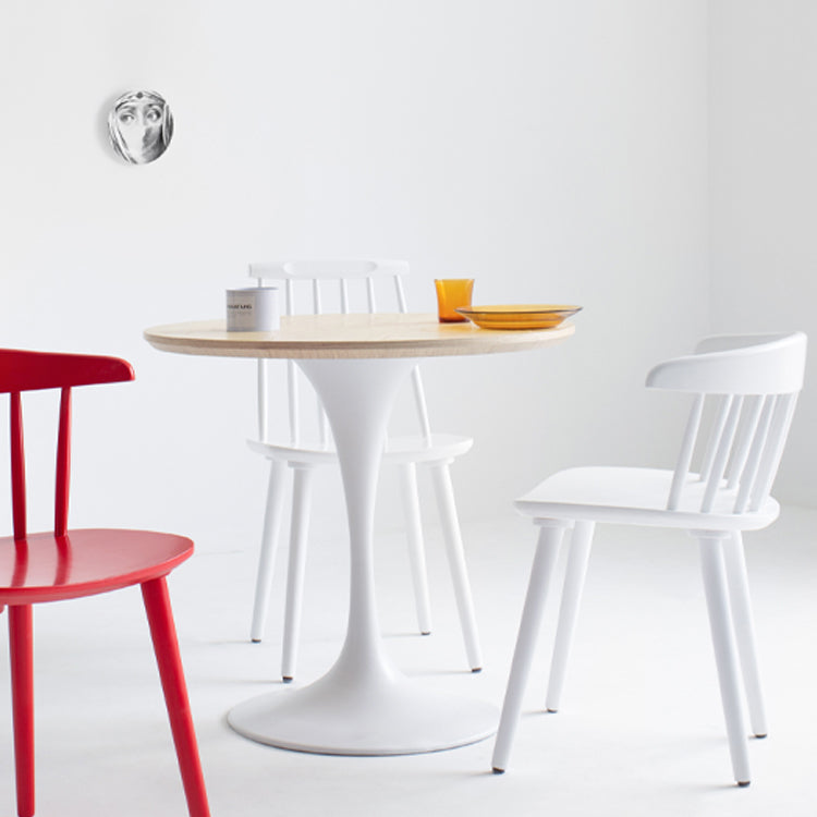 Minimalist Round Standard Table MDF Kitchen Dining Table with Tulip Base Natural 23.6"L x 23.6"W x 29.5"H Without Chairs Clearhalo ' dining_table' 'Dining Tables & Seating' 'Dining Tables' 'furn' 'furn_dining_table' 'Furniture' 'furniture_dining_table' 'Kitchen & Dining Furniture' 'kitchen&dining_furn' 'kitchen' 'kitchen_dining_table' 4422152