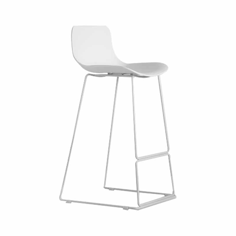 Scandinavian Style Metal Plastic Counter Stools Low Back Bar Stools with Footrest White 1 Piece Counter Stool(26"H) Clearhalo 'Bar Furniture' 'Bar Stools' 'bar_stools' 'furn' 'furn_bar_stools' 'furniture_bar_stools' 'Kitchen & Dining Furniture' 'kitchen&dining_furn' 'kitchen' 'kitchen_furn' Furniture' 4422793