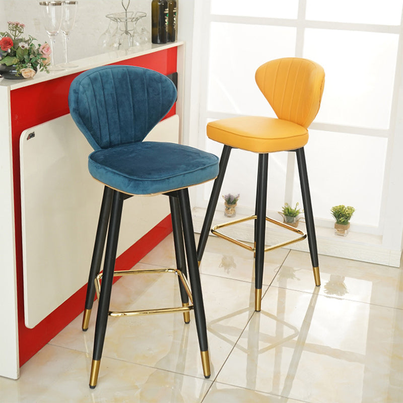 Metal Black Counter Stools Upholstered Low Back Scandinavian Bar Stools Clearhalo 'Bar Furniture' 'Bar Stools' 'bar_stools' 'furn' 'furn_bar_stools' 'furniture_bar_stools' 'Kitchen & Dining Furniture' 'kitchen&dining_furn' 'kitchen' 'kitchen_furn' Furniture' 4422823