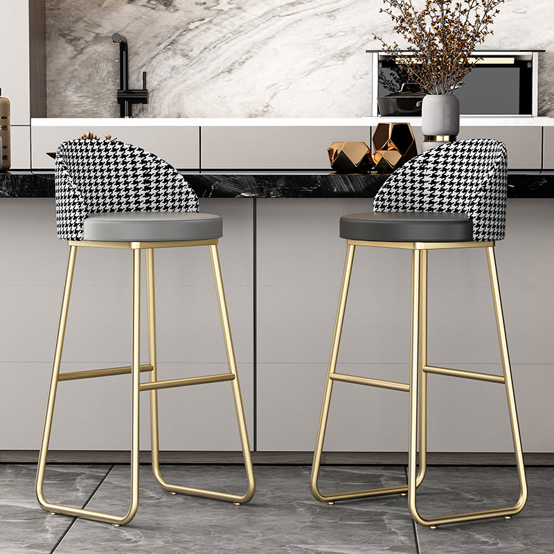 Modern Style Bar-stool Sled Iron Legs Round Leather Seat with Footrest for Kitchen Bar Clearhalo 'Bar Furniture' 'Bar Stools' 'bar_stools' 'furn' 'furn_bar_stools' 'furniture_bar_stools' 'Kitchen & Dining Furniture' 'kitchen&dining_furn' 'kitchen' 'kitchen_furn' Furniture' 4430307