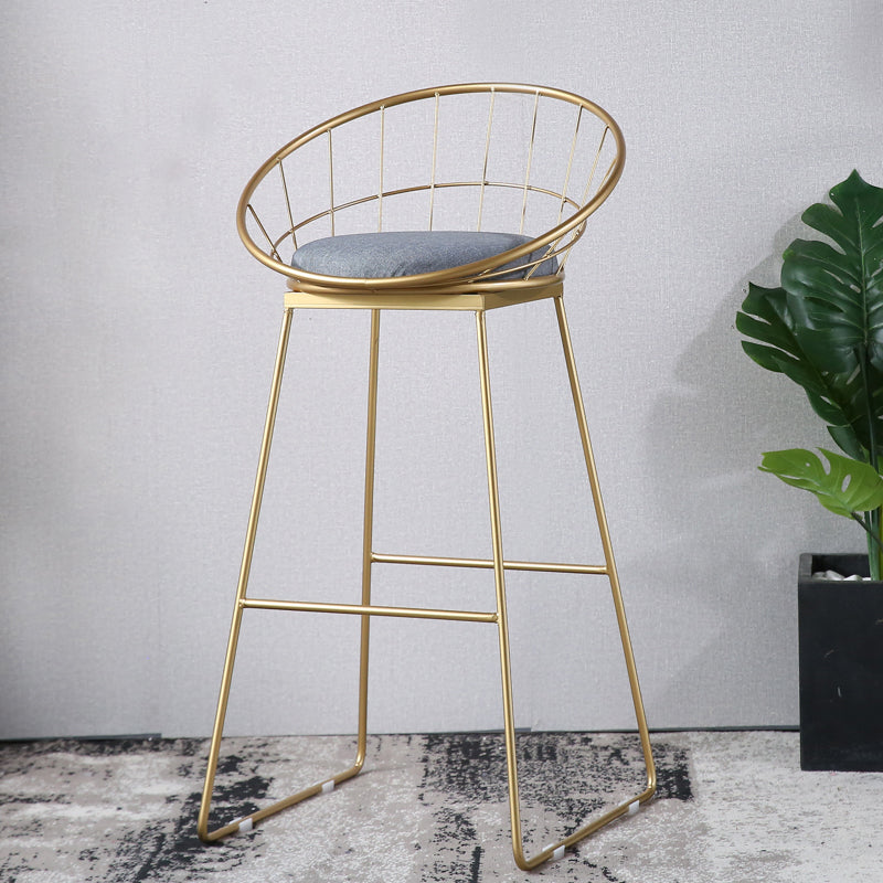 Modern Style Bar-stool Iron Sled Legs Barstool with Footrest and Cushion Clearhalo 'Bar Furniture' 'Bar Stools' 'bar_stools' 'furn' 'furn_bar_stools' 'furniture_bar_stools' 'Kitchen & Dining Furniture' 'kitchen&dining_furn' 'kitchen' 'kitchen_furn' Furniture' 4430429