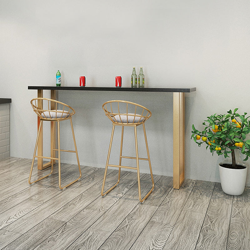 Black Glam Style Bar Table Rectangular Metal Bar Table with Gold Base 70.9"L x 15.7"W x 41.3"H Without Chairs Clearhalo 'Bar Furniture' 'Bar Tables' 'bar_tables' 'furn' 'furn_bar_tables' 'Furniture' 'furniture_bar_tables' 'Kitchen & Dining Furniture' 4430973