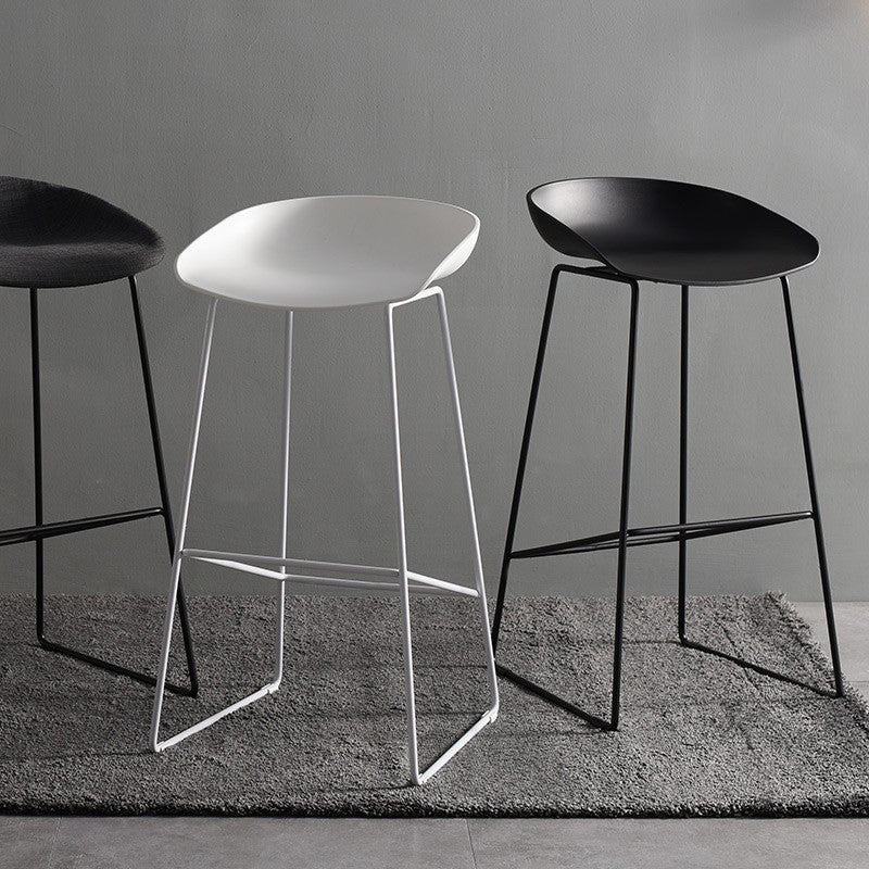 Modern Style Bar-stool Sled Metal Legs Bucket PP Seat Barstool with Footrest for Bar Clearhalo 'Bar Furniture' 'Bar Stools' 'bar_stools' 'furn' 'furn_bar_stools' 'furniture_bar_stools' 'Kitchen & Dining Furniture' 'kitchen&dining_furn' 'kitchen' 'kitchen_furn' Furniture' 4439774