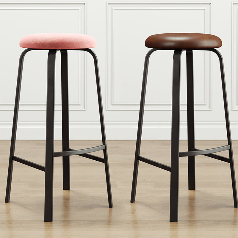 Modern Style Bar-stool Round Seat Barstool with Footrest and Metal Base Clearhalo 'Bar Furniture' 'Bar Stools' 'bar_stools' 'furn' 'furn_bar_stools' 'furniture_bar_stools' 'Kitchen & Dining Furniture' 'kitchen&dining_furn' 'kitchen' 'kitchen_furn' Furniture' 4439982
