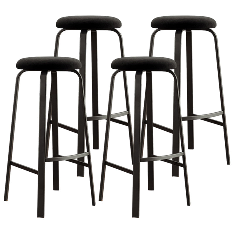Modern Style Bar-stool Round Seat Barstool with Footrest and Metal Base Textured Black 4 Piece Set Clearhalo 'Bar Furniture' 'Bar Stools' 'bar_stools' 'furn' 'furn_bar_stools' 'furniture_bar_stools' 'Kitchen & Dining Furniture' 'kitchen&dining_furn' 'kitchen' 'kitchen_furn' Furniture' 4440027