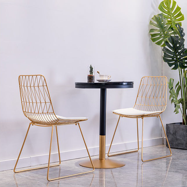 Industrial Style Black Iron Bar Table Wood Round Top Bistro Table with Pedestal 21.7"L x 21.7"W x 29.5"H Without Chairs Clearhalo 'Bar Furniture' 'Bar Tables' 'bar_tables' 'furn' 'furn_bar_tables' 'Furniture' 'furniture_bar_tables' 'Kitchen & Dining Furniture' 4440329