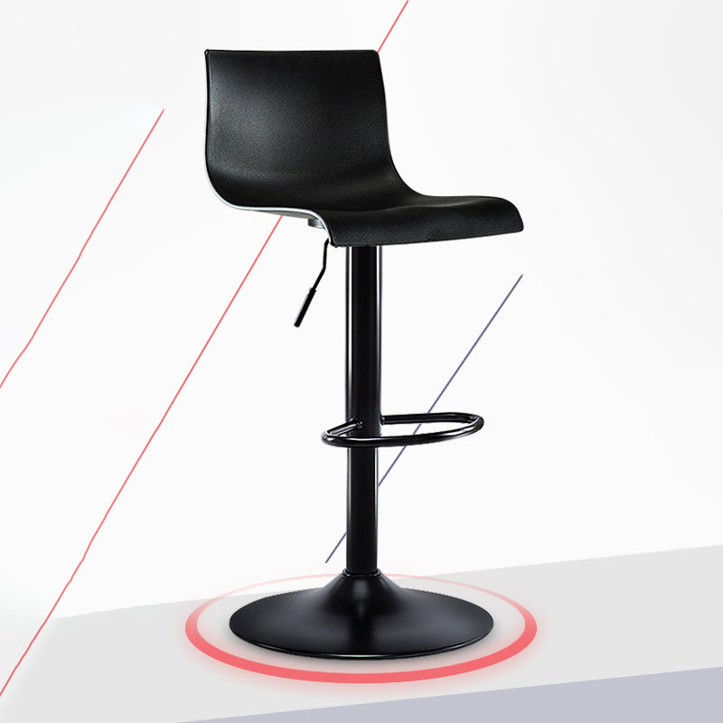 Contemporary Swivel Adjustable Bar Stool Indoor Bar Stool with Low Back Black 1 Piece Clearhalo 'Bar Furniture' 'Bar Stools' 'bar_stools' 'furn' 'furn_bar_stools' 'furniture_bar_stools' 'Kitchen & Dining Furniture' 'kitchen&dining_furn' 'kitchen' 'kitchen_furn' Furniture' 4453038