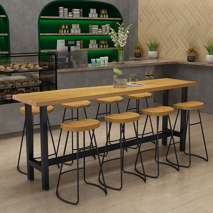 Light Brown Modern Style Bar Table Solid Wood Rectangular Bar Table with Metal Base Clearhalo 'Bar Furniture' 'Bar Tables' 'bar_tables' 'furn' 'furn_bar_tables' 'Furniture' 'furniture_bar_tables' 'Kitchen & Dining Furniture' 4453501