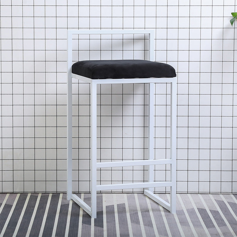 Modern Style Metal Bar Stool with Footrest and Low Back Bistro Bar Stool for Kitchen White 1 Piece Short Stool(22"H) Clearhalo 'Bar Furniture' 'Bar Stools' 'bar_stools' 'furn' 'furn_bar_stools' 'furniture_bar_stools' 'Kitchen & Dining Furniture' 'kitchen&dining_furn' 'kitchen' 'kitchen_furn' Furniture' 4462913