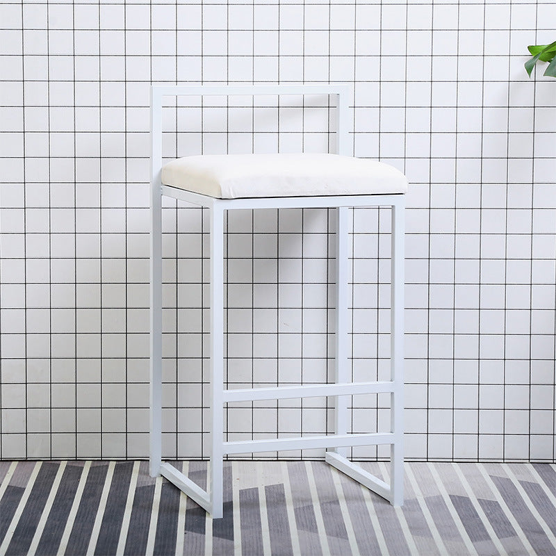 Modern Style Metal Bar Stool with Footrest and Low Back Bistro Bar Stool for Kitchen White 1 Piece Short Stool(18"H) Clearhalo 'Bar Furniture' 'Bar Stools' 'bar_stools' 'furn' 'furn_bar_stools' 'furniture_bar_stools' 'Kitchen & Dining Furniture' 'kitchen&dining_furn' 'kitchen' 'kitchen_furn' Furniture' 4462925