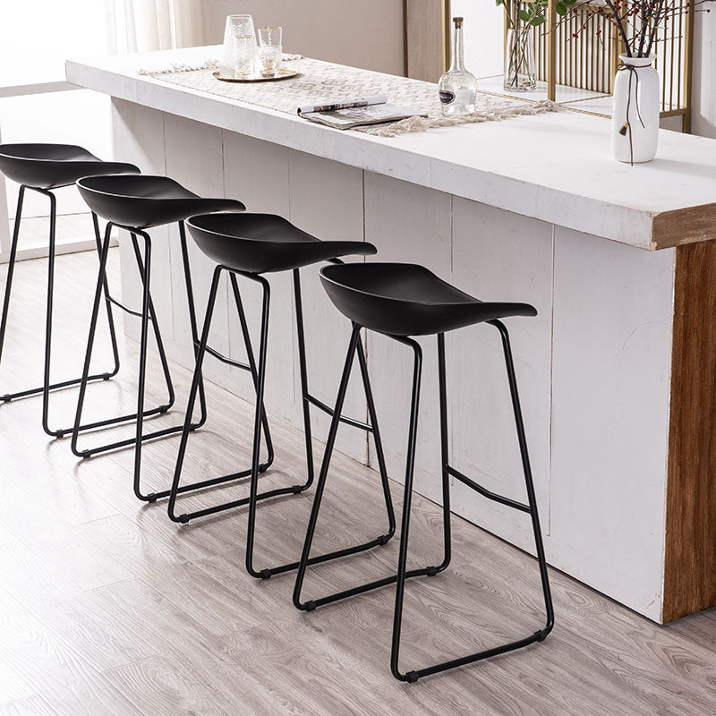 Modern Armless Backrest Counter Stool Iron Milk Tea Shop Bar Stool with Plastic Seat Clearhalo 'Bar Furniture' 'Bar Stools' 'bar_stools' 'furn' 'furn_bar_stools' 'furniture_bar_stools' 'Kitchen & Dining Furniture' 'kitchen&dining_furn' 'kitchen' 'kitchen_furn' Furniture' 4463100