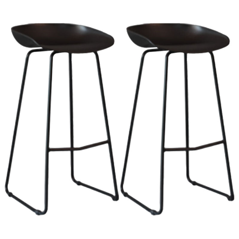 Modern Armless Backrest Counter Stool Iron Milk Tea Shop Bar Stool with Plastic Seat Black 2 Piece Set Clearhalo 'Bar Furniture' 'Bar Stools' 'bar_stools' 'furn' 'furn_bar_stools' 'furniture_bar_stools' 'Kitchen & Dining Furniture' 'kitchen&dining_furn' 'kitchen' 'kitchen_furn' Furniture' 4463105