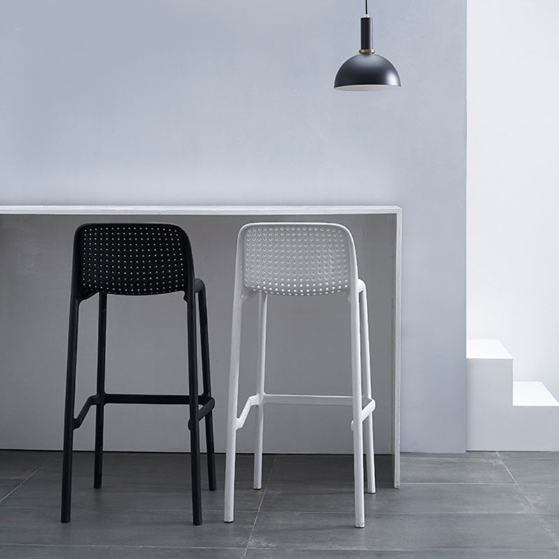 Contemporary Plastic Barstool Bristol Bar Stool with Footrest and Low Back Clearhalo 'Bar Furniture' 'Bar Stools' 'bar_stools' 'furn' 'furn_bar_stools' 'furniture_bar_stools' 'Kitchen & Dining Furniture' 'kitchen&dining_furn' 'kitchen' 'kitchen_furn' Furniture' 4471584