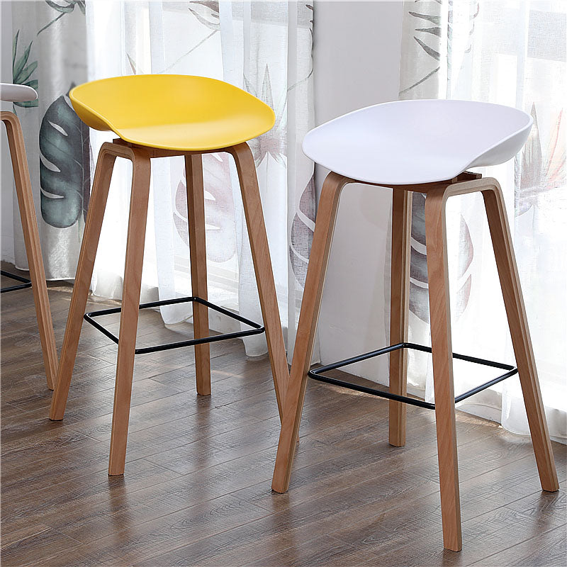 Scandinavia Style Bar-stool Wooden Legs PP Bucket Seat Barstool for Bar Kitchen Clearhalo 'Bar Furniture' 'Bar Stools' 'bar_stools' 'furn' 'furn_bar_stools' 'furniture_bar_stools' 'Kitchen & Dining Furniture' 'kitchen&dining_furn' 'kitchen' 'kitchen_furn' Furniture' 4471804
