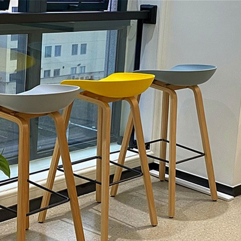 Scandinavia Style Bar-stool Wooden Legs PP Bucket Seat Barstool for Bar Kitchen Clearhalo 'Bar Furniture' 'Bar Stools' 'bar_stools' 'furn' 'furn_bar_stools' 'furniture_bar_stools' 'Kitchen & Dining Furniture' 'kitchen&dining_furn' 'kitchen' 'kitchen_furn' Furniture' 4471826