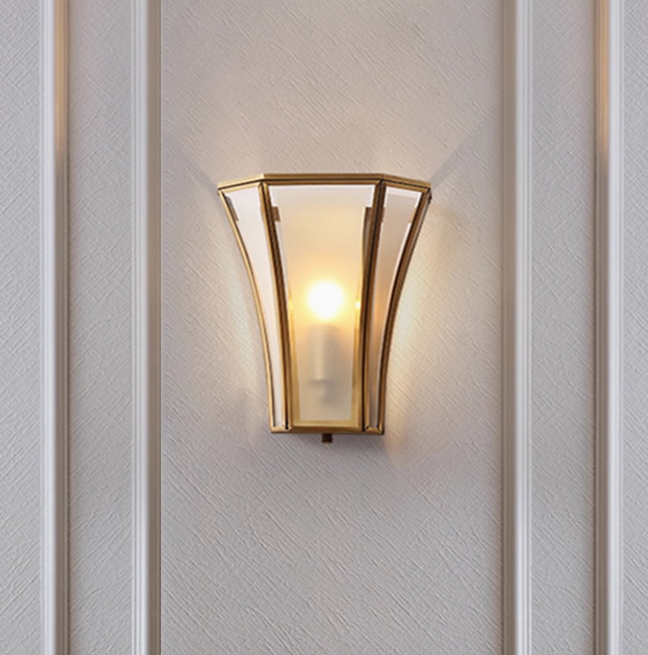 Gold Finish Geometric Wall Lamp Traditional Metal and Hand Blown Glass 1 Bulb Wall Light Sconce Clearhalo 'Wall Lamps & Sconces' 'Wall Lights' Lighting' 45