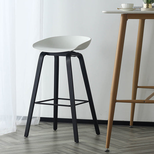 Contemporary Simple Counter Stools 30-inch Indoor Wood Legs Bar Stool with Plastic Seat Clearhalo 'Bar Furniture' 'Bar Stools' 'bar_stools' 'furn' 'furn_bar_stools' 'furniture_bar_stools' 'Kitchen & Dining Furniture' 'kitchen&dining_furn' 'kitchen' 'kitchen_furn' Furniture' 4504051