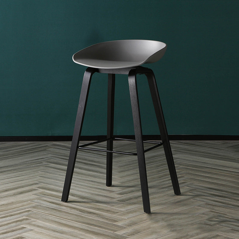 Contemporary Simple Counter Stools 30-inch Indoor Wood Legs Bar Stool with Plastic Seat Grey 1 Piece Clearhalo 'Bar Furniture' 'Bar Stools' 'bar_stools' 'furn' 'furn_bar_stools' 'furniture_bar_stools' 'Kitchen & Dining Furniture' 'kitchen&dining_furn' 'kitchen' 'kitchen_furn' Furniture' 4504053