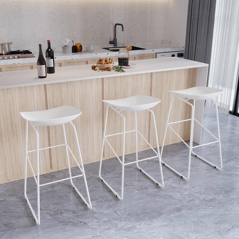 Modern Style Iron Bar Stool with Footrest Bristol Bar Stool for Kitchen Clearhalo 'Bar Furniture' 'Bar Stools' 'bar_stools' 'furn' 'furn_bar_stools' 'furniture_bar_stools' 'Kitchen & Dining Furniture' 'kitchen&dining_furn' 'kitchen' 'kitchen_furn' Furniture' 4512228