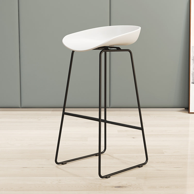 Modern Style Iron Bar Stool with Footrest Bristol Bar Stool for Kitchen Clearhalo 'Bar Furniture' 'Bar Stools' 'bar_stools' 'furn' 'furn_bar_stools' 'furniture_bar_stools' 'Kitchen & Dining Furniture' 'kitchen&dining_furn' 'kitchen' 'kitchen_furn' Furniture' 4512233