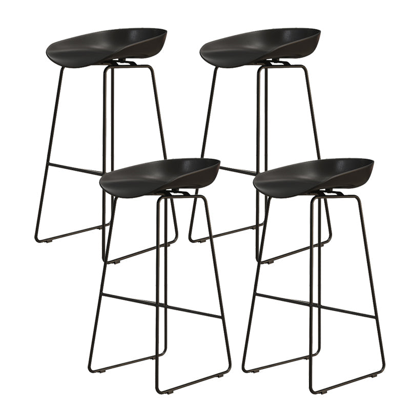 Modern Style Iron Bar Stool with Footrest Bristol Bar Stool for Kitchen Black 4 Piece Set Counter Stool(26"H) Clearhalo 'Bar Furniture' 'Bar Stools' 'bar_stools' 'furn' 'furn_bar_stools' 'furniture_bar_stools' 'Kitchen & Dining Furniture' 'kitchen&dining_furn' 'kitchen' 'kitchen_furn' Furniture' 4512237