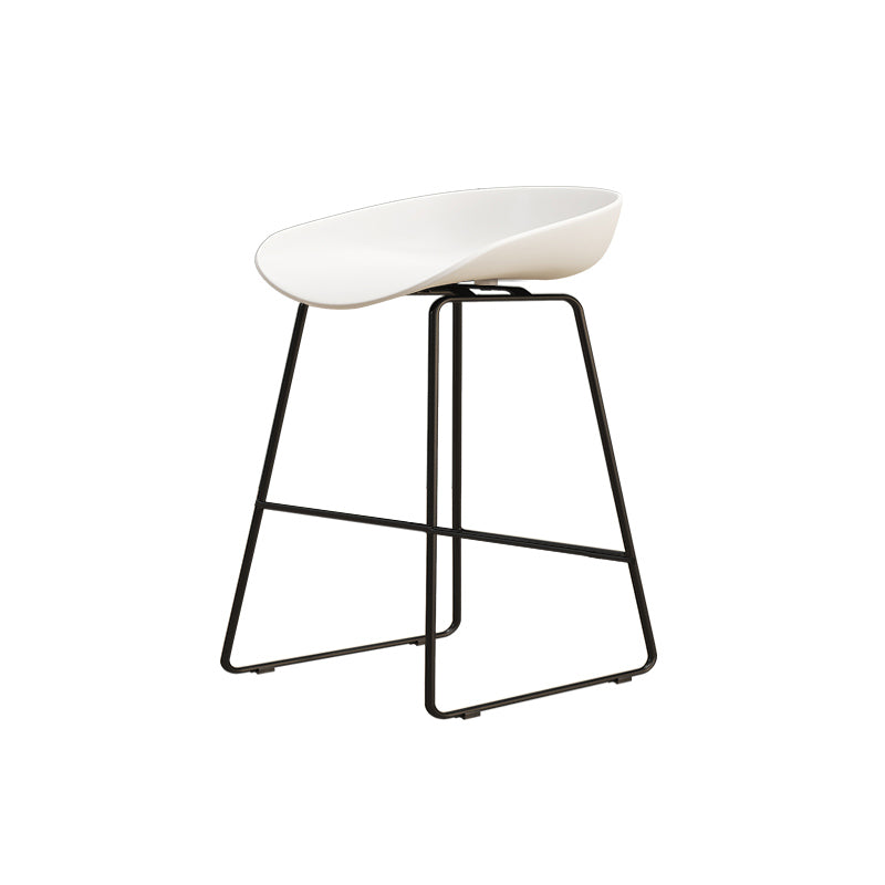 Modern Style Iron Bar Stool with Footrest Bristol Bar Stool for Kitchen White 1 Piece Short Stool(18"H) Clearhalo 'Bar Furniture' 'Bar Stools' 'bar_stools' 'furn' 'furn_bar_stools' 'furniture_bar_stools' 'Kitchen & Dining Furniture' 'kitchen&dining_furn' 'kitchen' 'kitchen_furn' Furniture' 4512254