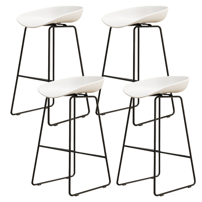 Modern Style Iron Bar Stool with Footrest Bristol Bar Stool for Kitchen White 4 Piece Set Counter Stool(26"H) Clearhalo 'Bar Furniture' 'Bar Stools' 'bar_stools' 'furn' 'furn_bar_stools' 'furniture_bar_stools' 'Kitchen & Dining Furniture' 'kitchen&dining_furn' 'kitchen' 'kitchen_furn' Furniture' 4512259