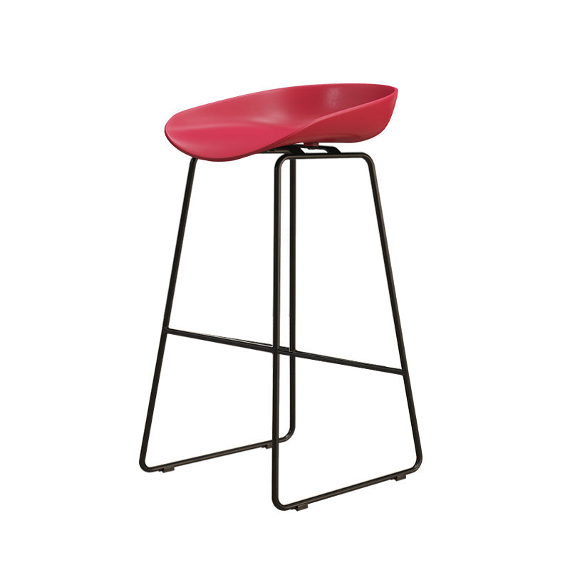 Modern Style Iron Bar Stool with Footrest Bristol Bar Stool for Kitchen Red 1 Piece Counter Stool(26"H) Clearhalo 'Bar Furniture' 'Bar Stools' 'bar_stools' 'furn' 'furn_bar_stools' 'furniture_bar_stools' 'Kitchen & Dining Furniture' 'kitchen&dining_furn' 'kitchen' 'kitchen_furn' Furniture' 4512266