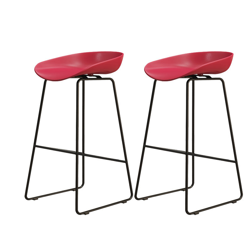 Modern Style Iron Bar Stool with Footrest Bristol Bar Stool for Kitchen Red 2 Piece Set Counter Stool(26"H) Clearhalo 'Bar Furniture' 'Bar Stools' 'bar_stools' 'furn' 'furn_bar_stools' 'furniture_bar_stools' 'Kitchen & Dining Furniture' 'kitchen&dining_furn' 'kitchen' 'kitchen_furn' Furniture' 4512267