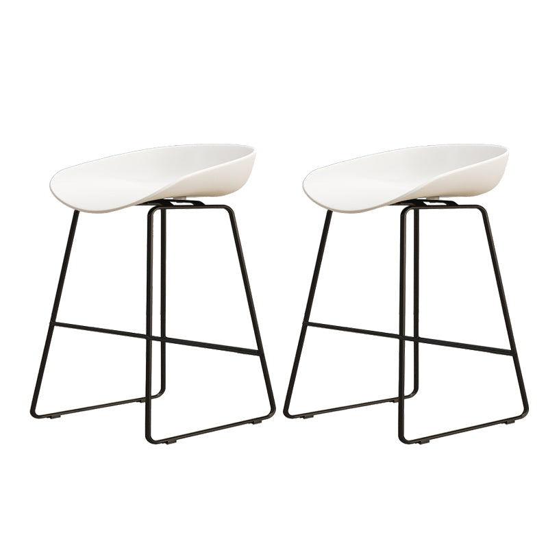 Modern Style Iron Bar Stool with Footrest Nordic Style Tavern Simple Bar Stool White 2 Piece Set Short Stool(18"H) Clearhalo 'Bar Furniture' 'Bar Stools' 'bar_stools' 'furn' 'furn_bar_stools' 'furniture_bar_stools' 'Kitchen & Dining Furniture' 'kitchen&dining_furn' 'kitchen' 'kitchen_furn' Furniture' 4513185