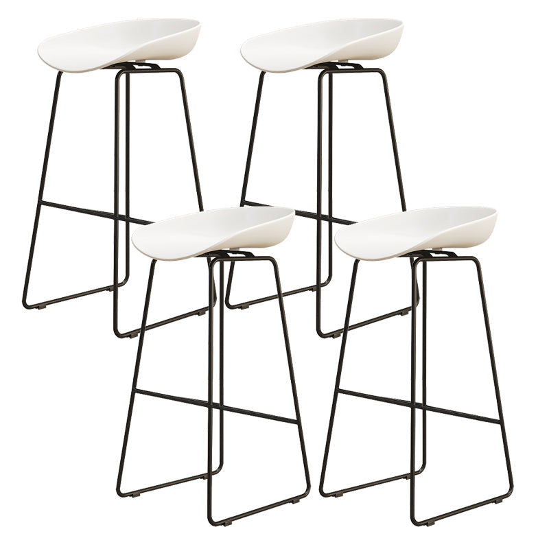 Modern Style Iron Bar Stool with Footrest Nordic Style Tavern Simple Bar Stool White 4 Piece Set Bar Stool(30"H) Clearhalo 'Bar Furniture' 'Bar Stools' 'bar_stools' 'furn' 'furn_bar_stools' 'furniture_bar_stools' 'Kitchen & Dining Furniture' 'kitchen&dining_furn' 'kitchen' 'kitchen_furn' Furniture' 4513192