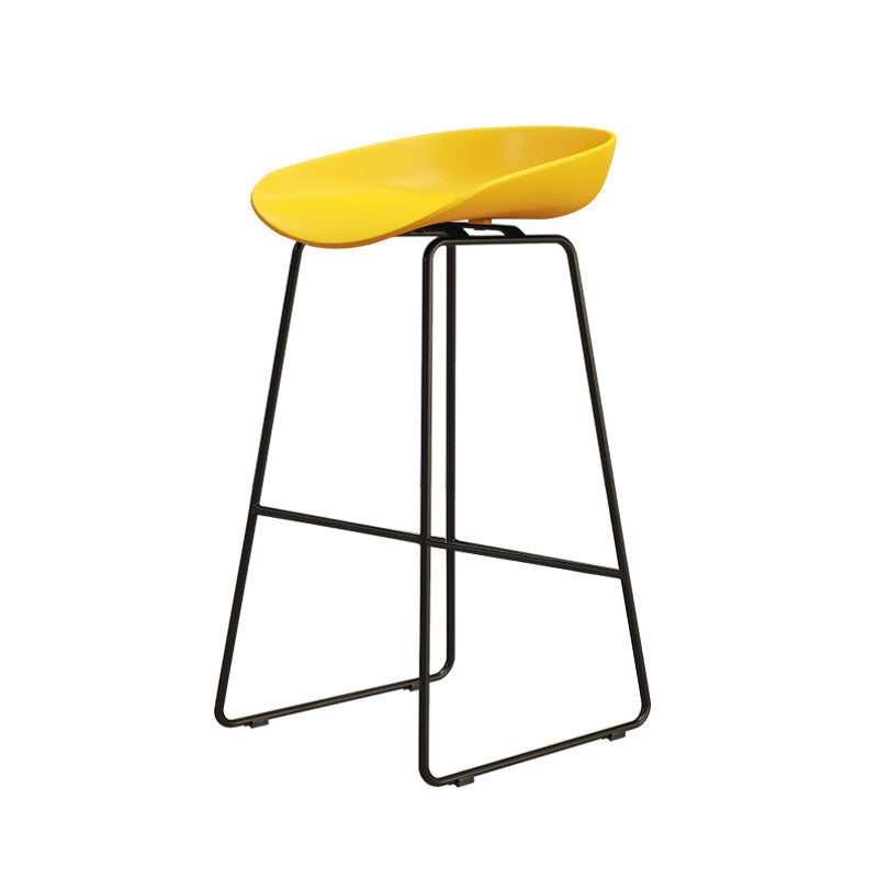 Modern Style Iron Bar Stool with Footrest Nordic Style Tavern Simple Bar Stool Yellow 1 Piece Counter Stool(26"H) Clearhalo 'Bar Furniture' 'Bar Stools' 'bar_stools' 'furn' 'furn_bar_stools' 'furniture_bar_stools' 'Kitchen & Dining Furniture' 'kitchen&dining_furn' 'kitchen' 'kitchen_furn' Furniture' 4513205